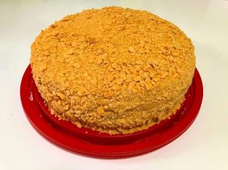 VEGAN DORT JISKRA Nový přírustek v našem portfoliu rostlinných dortů na Mlaskavci, dnes podáváme k obědu :...