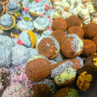 33 DRUHŮ VÁNOČNÍHO CUKROVÍ 🙏 A je to ! Právě jsem dopekla, dozdobila a poskládala do krabic, že by to letos opravdu byly...